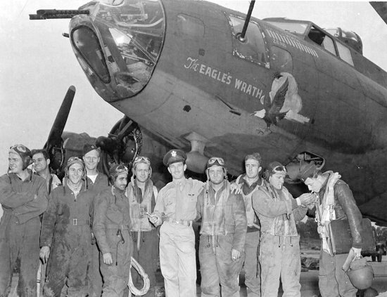 B-17F 'The Eagle's Wrath' and Crew